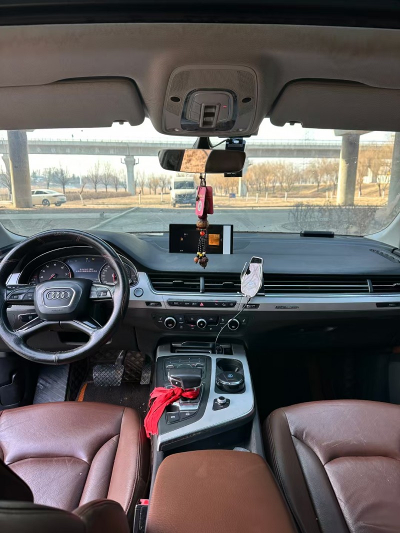 青岛18年奥迪Q76