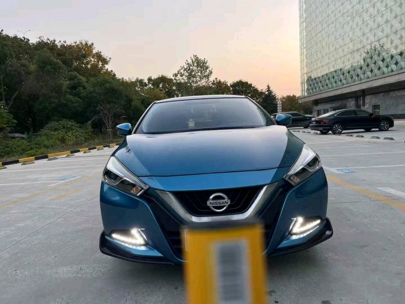 武汉20年日产蓝鸟1