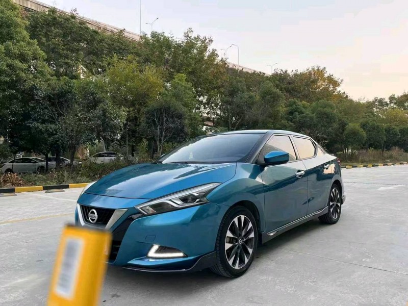 武汉20年日产蓝鸟3