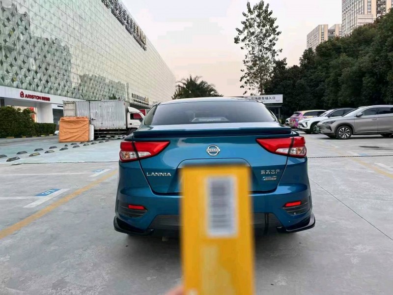武汉20年日产蓝鸟5