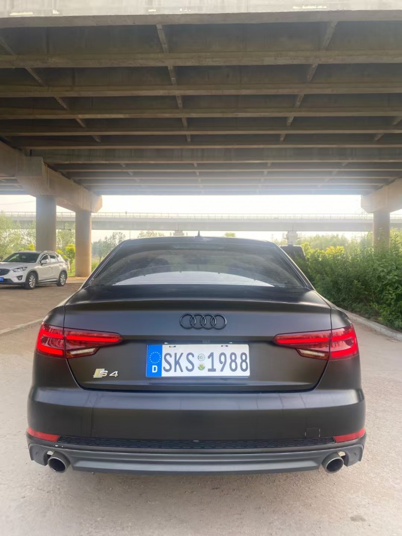 青岛17年奥迪A4L9