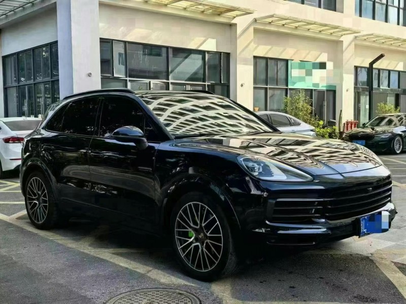 广州23年保时捷卡宴3