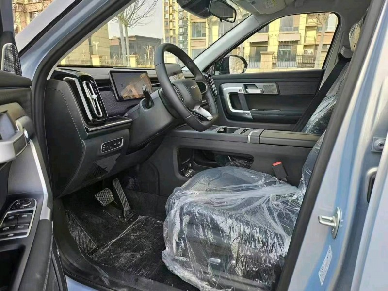 保定25年奇瑞探索5