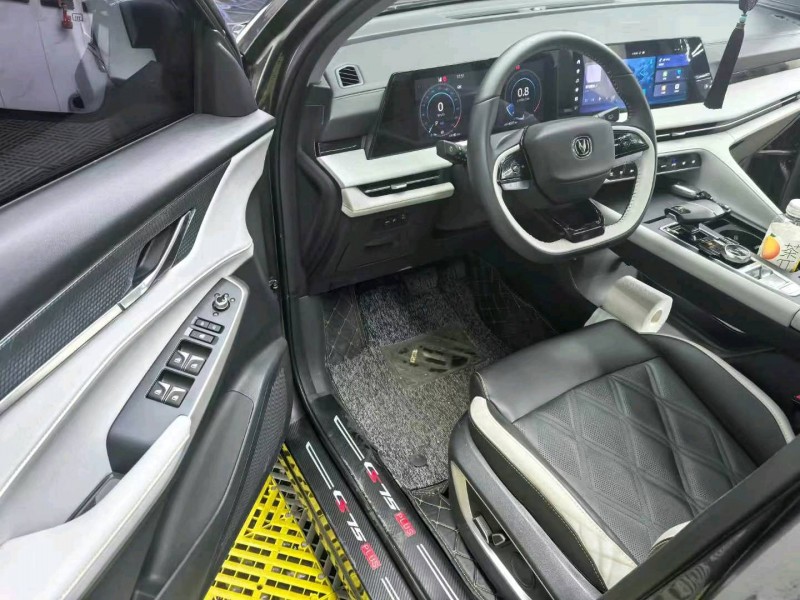 保定23年长安汽车CS755