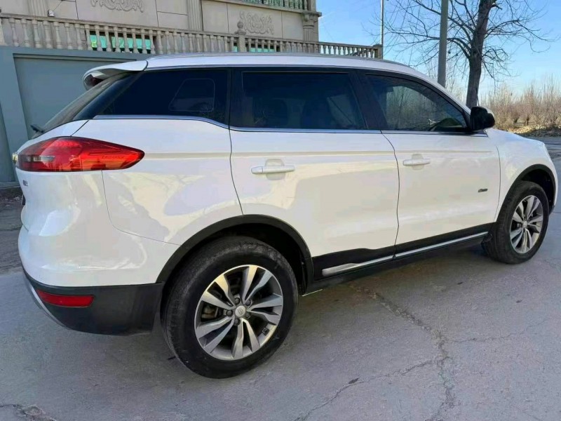 保定18年吉利博越4