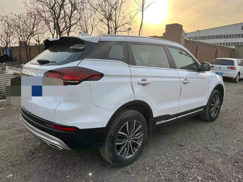 保定19年吉利博越4