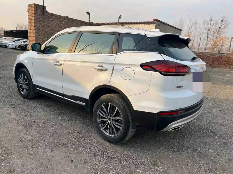 保定19年吉利博越5