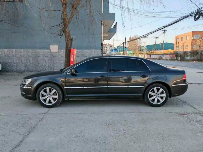 保定11年大众辉腾4