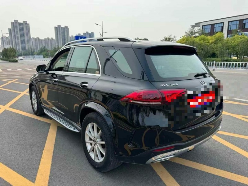 济宁19年奔驰威霆8