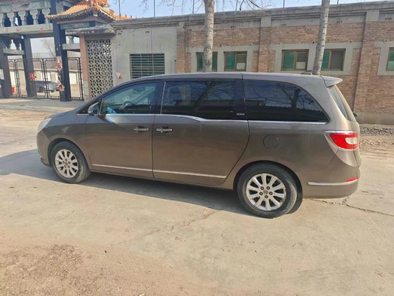 保定12年别克GL85