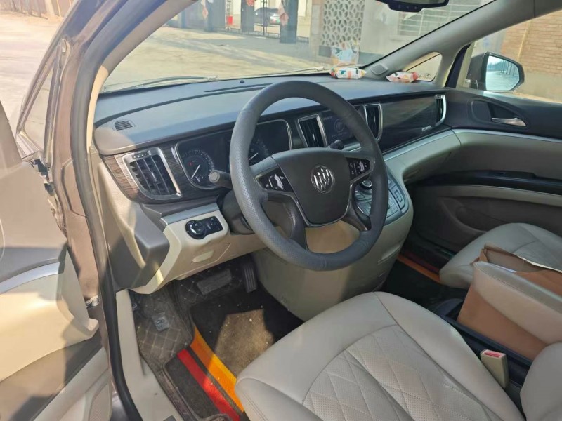 保定12年别克GL88