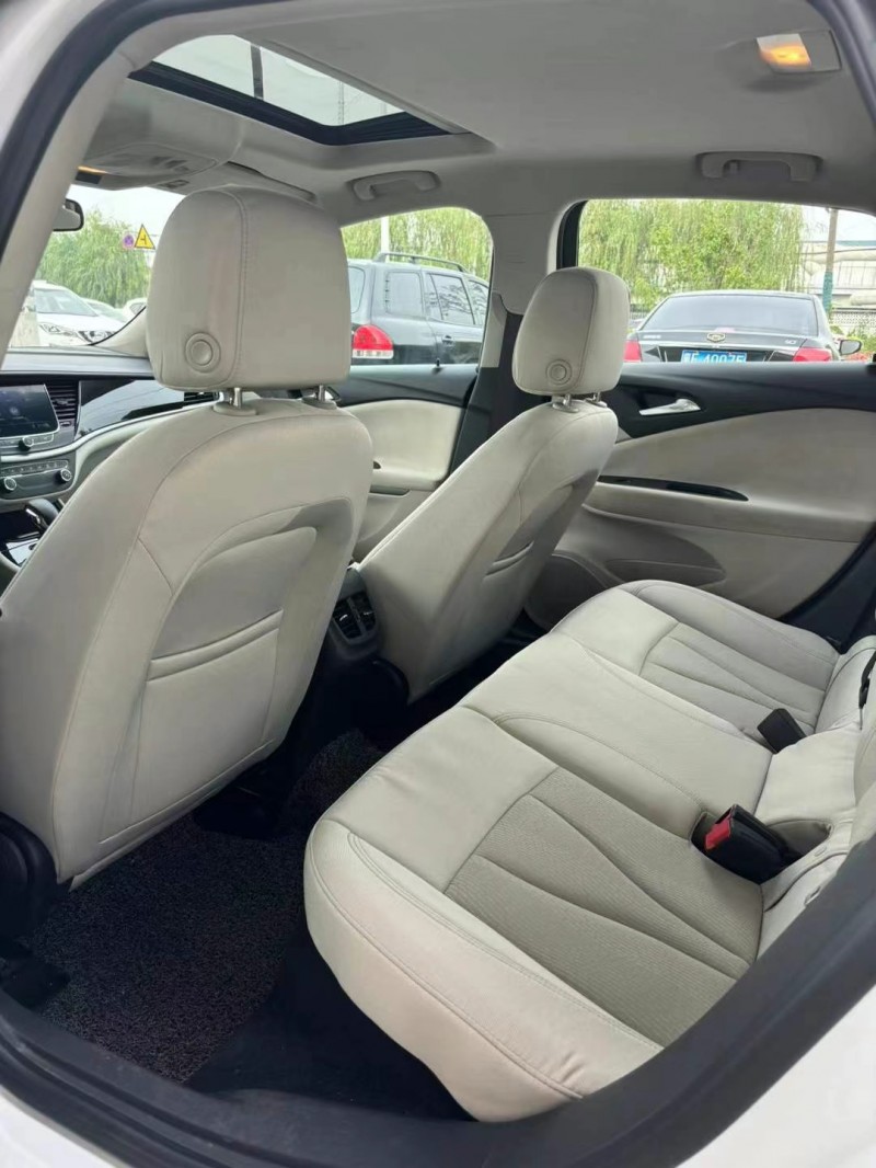 保定20年别克威朗7