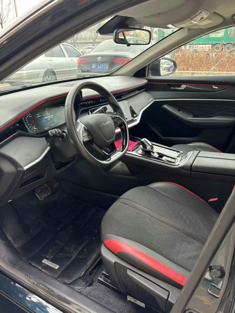 保定22年东风奕炫8