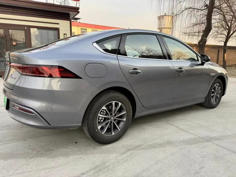 保定24年比亚迪汉5