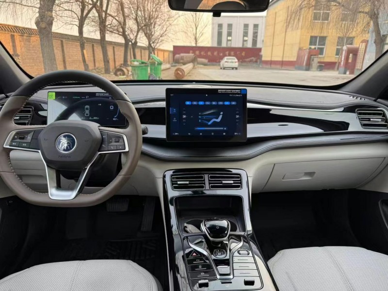 保定24年比亚迪汉7