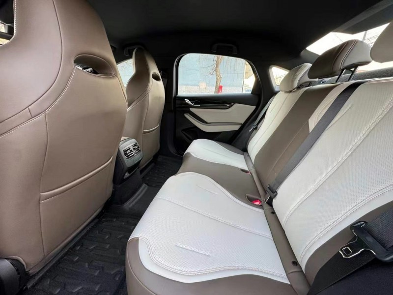 保定24年比亚迪汉9