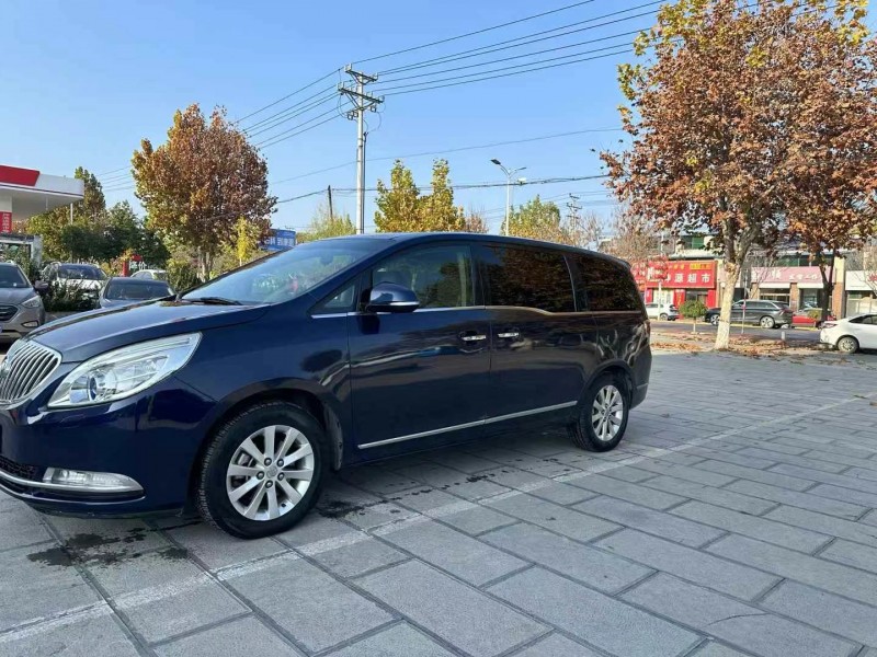 保定11年别克GL82