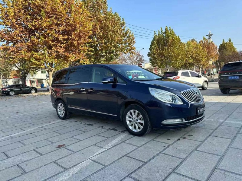 保定11年别克GL83