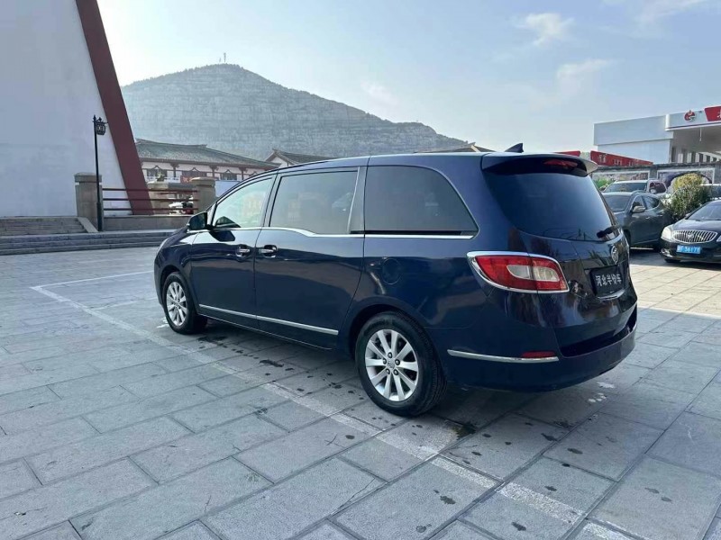 保定11年别克GL87