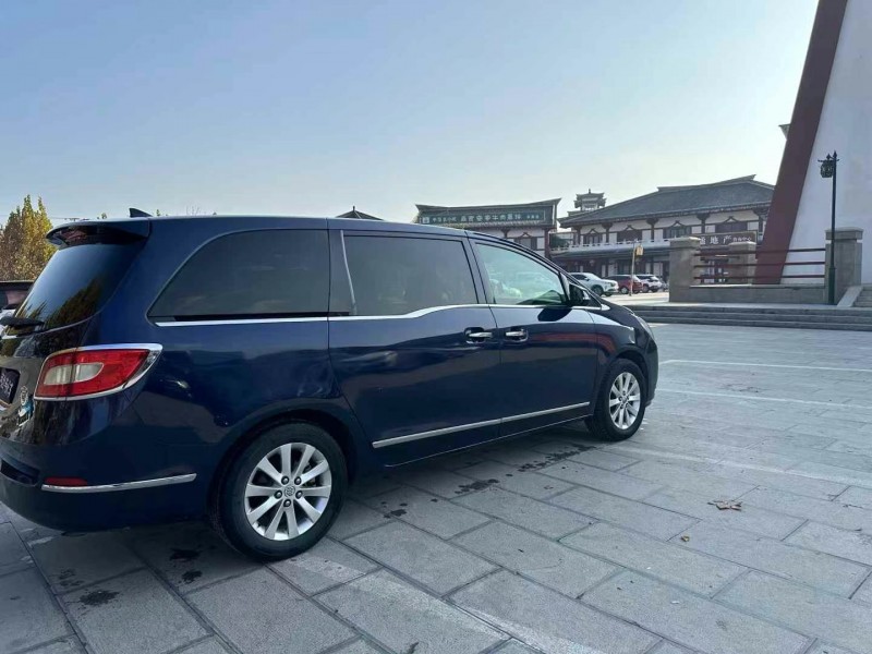 保定11年别克GL88