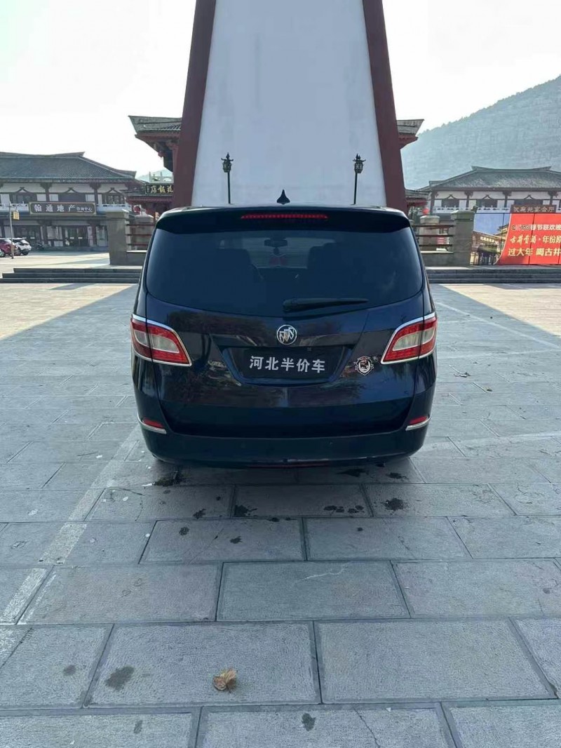 保定11年别克GL89