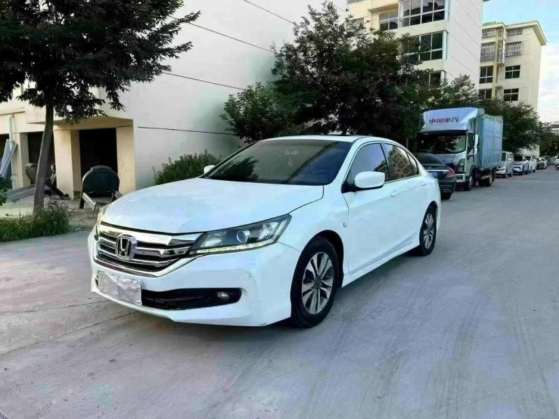 徐州15年本田雅阁2