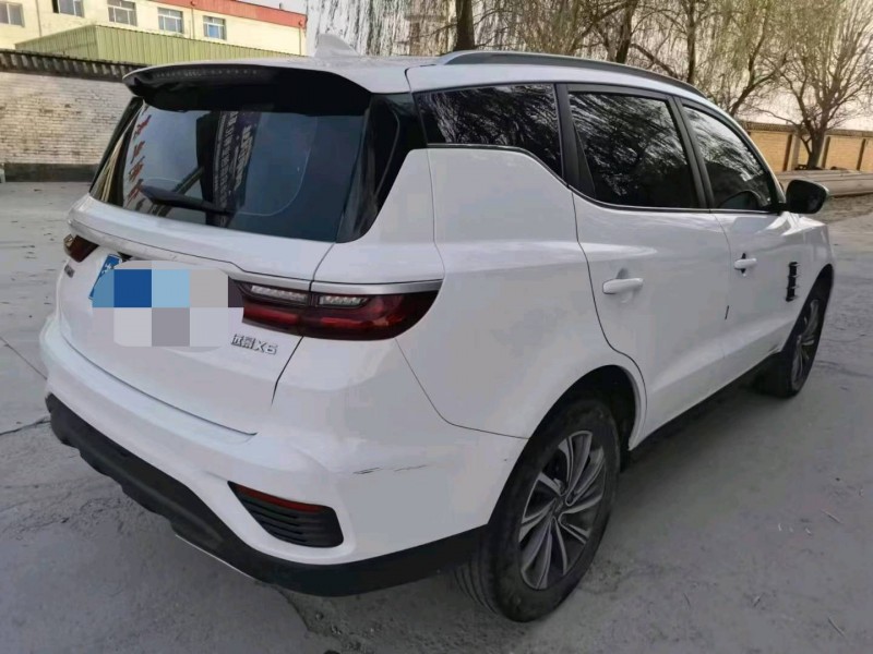 保定20年吉利远景5