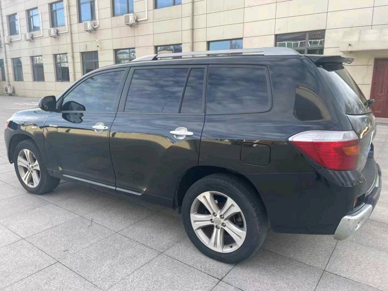 保定12年丰田汉兰达7