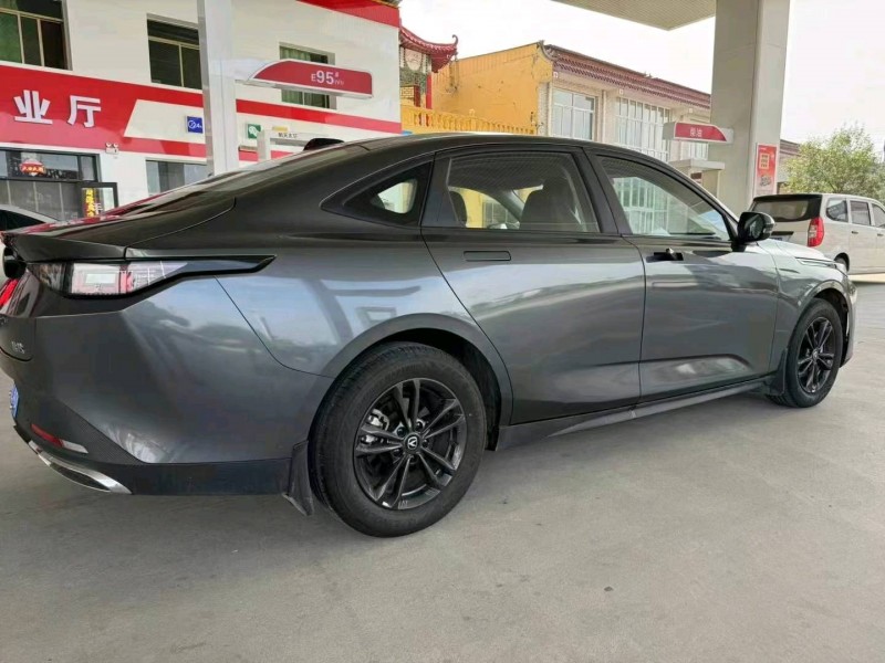 保定23年长安汽车逸达4