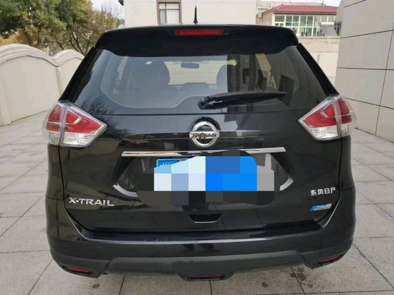 保定16年日产奇骏4