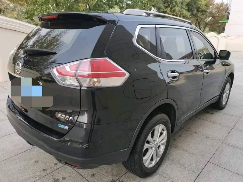 保定16年日产奇骏7