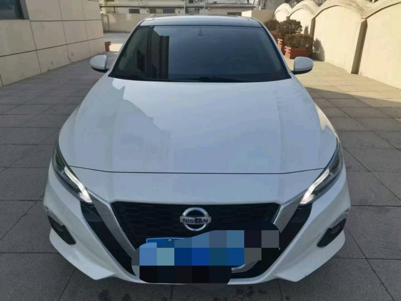 保定19年日产天籁1