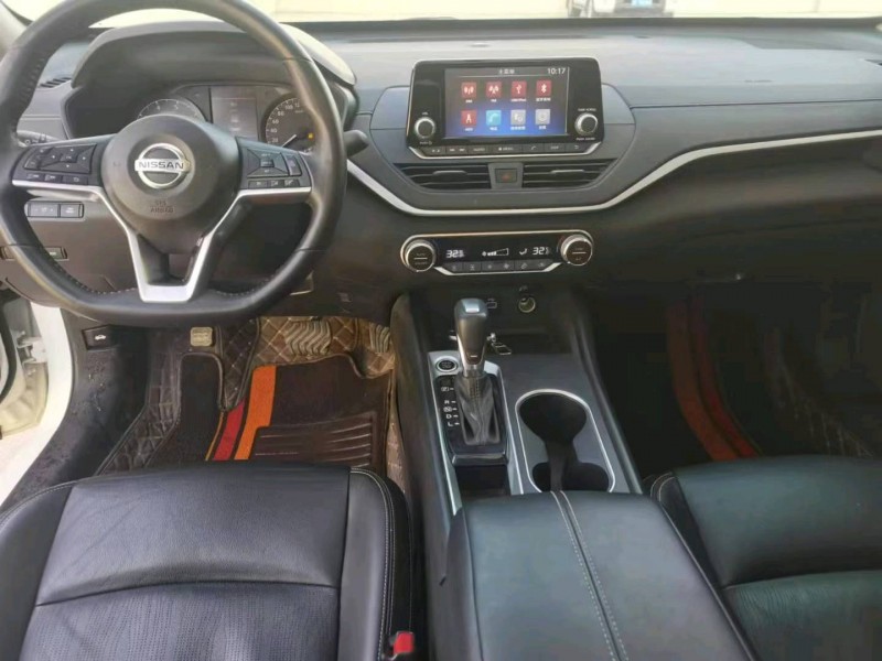 保定19年日产天籁8