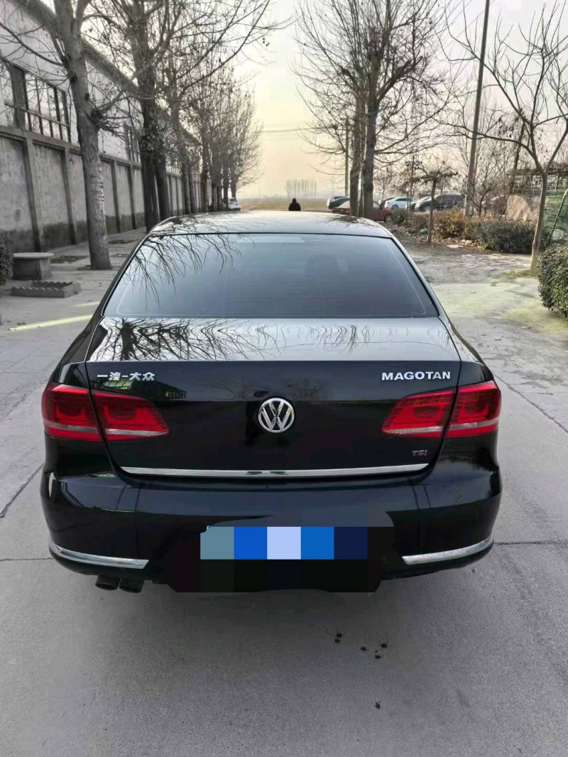 保定14年大众迈腾3