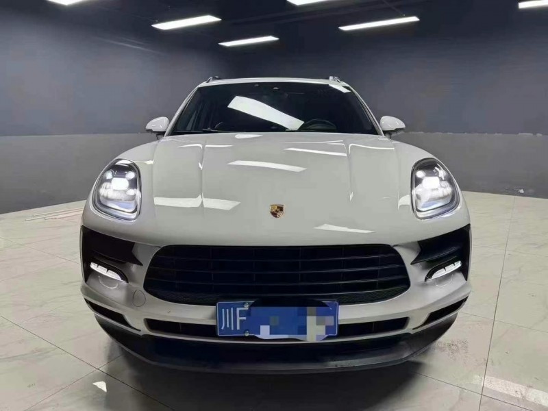 成都19年保时捷Macan1