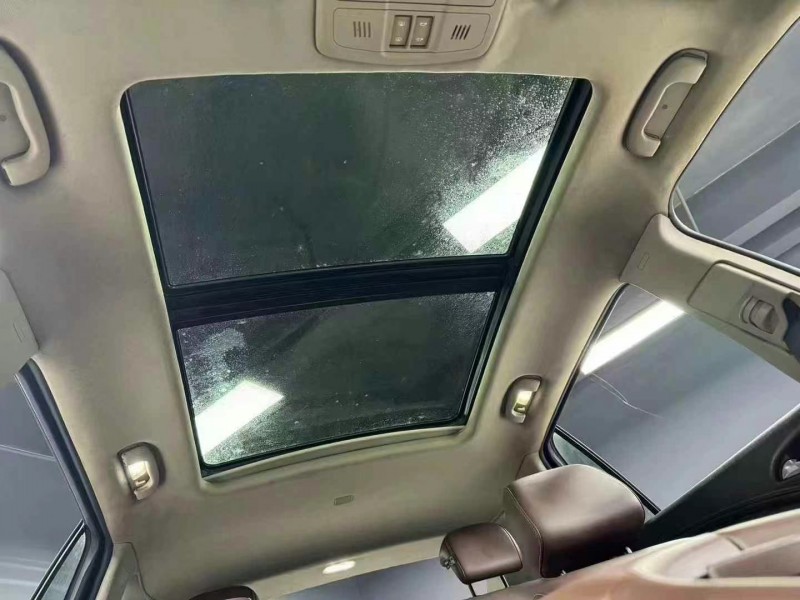 成都15年别克昂科威8