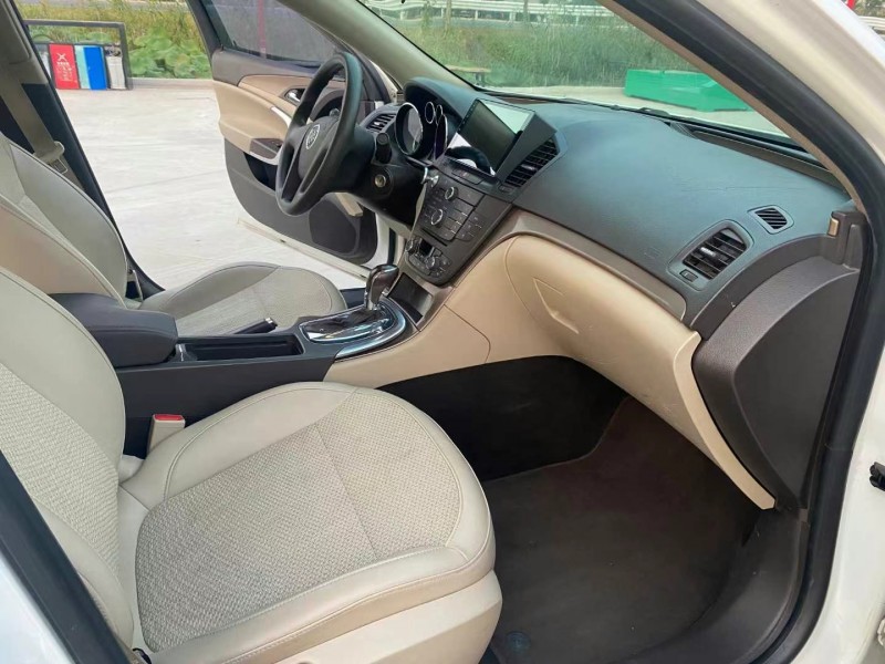 徐州12年别克君威4