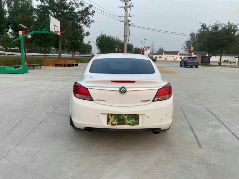 徐州12年别克君威9