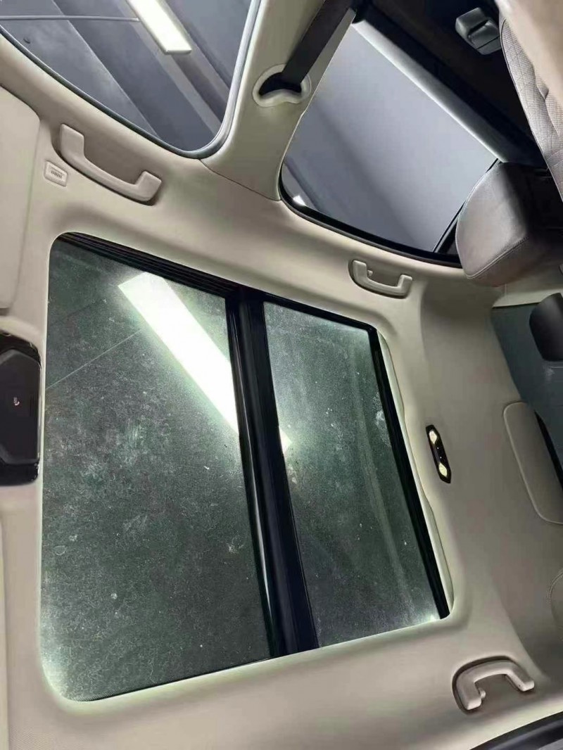 成都22年宝马3系8