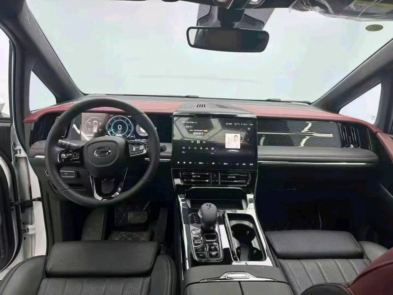 保定24年传祺M85