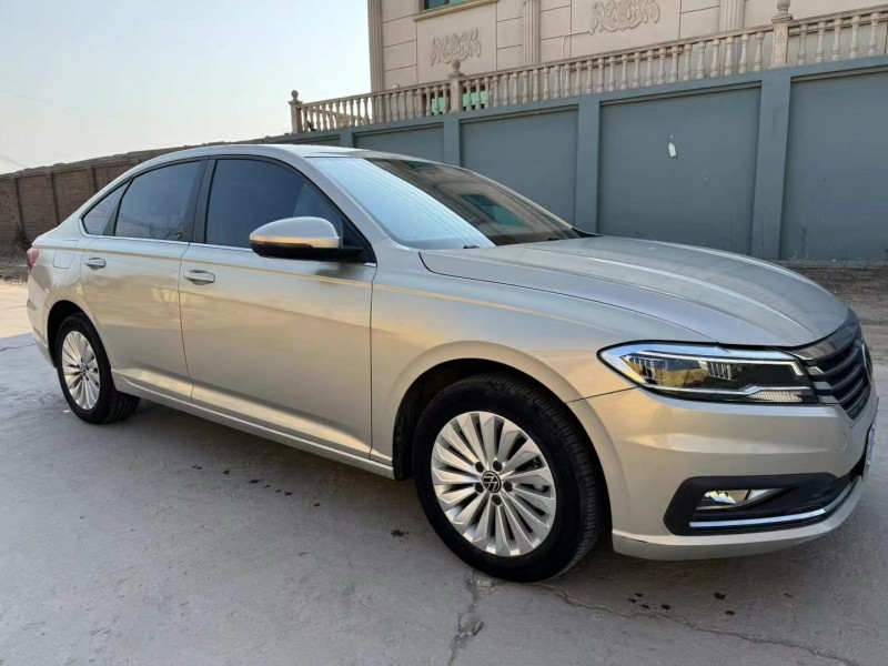 保定21年大众朗逸2