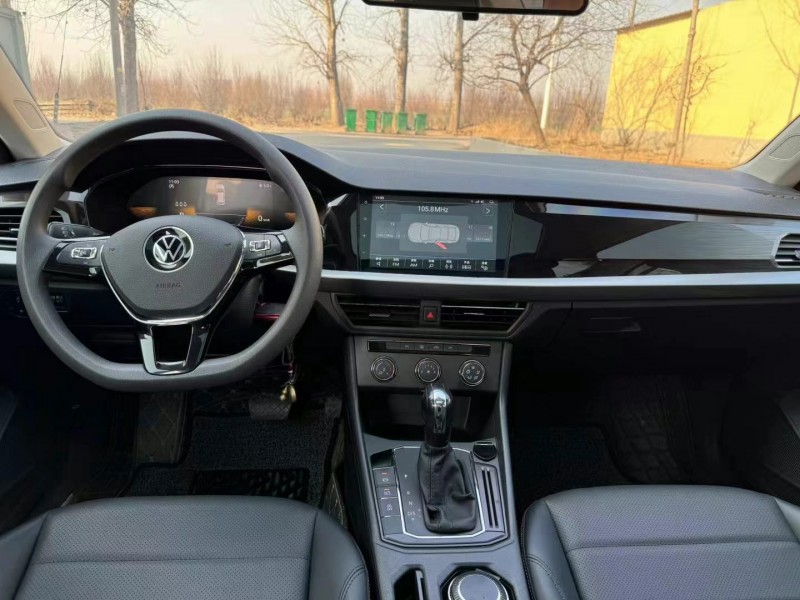 保定21年大众朗逸8