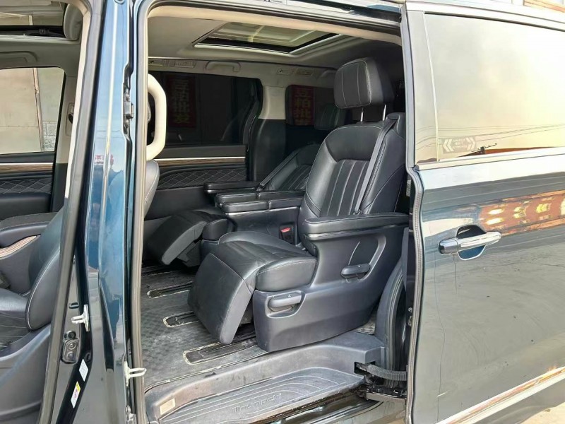 保定20年传祺M89