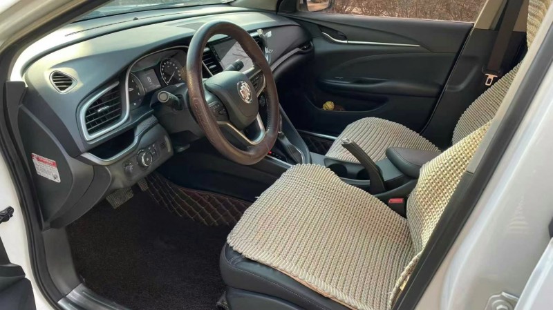 保定17年别克英朗4