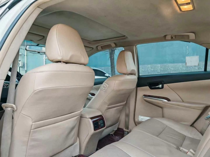 保定13年丰田凯美瑞5