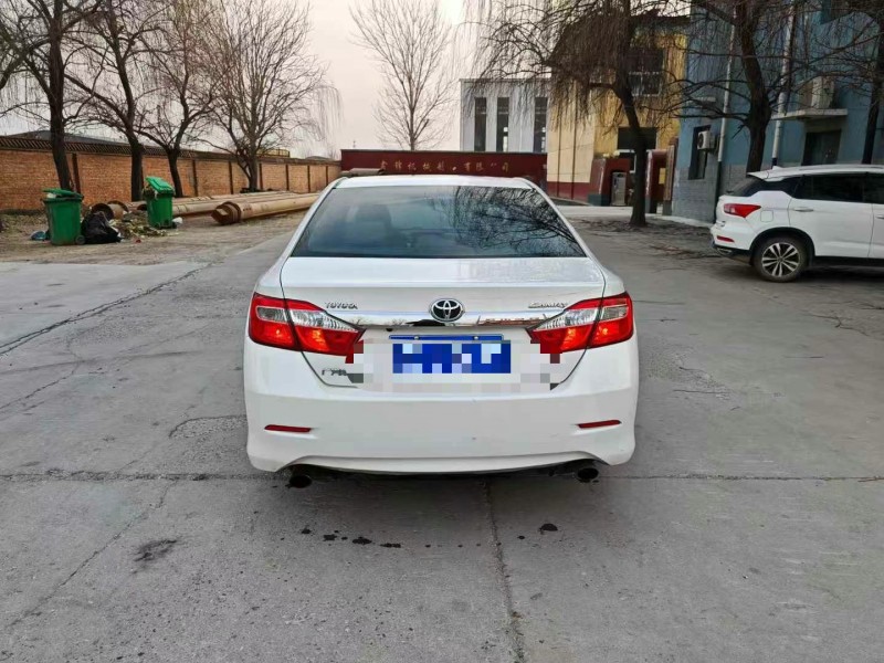 保定13年丰田凯美瑞8