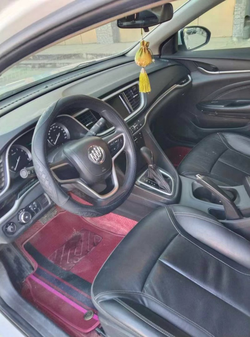 保定15年别克英朗5