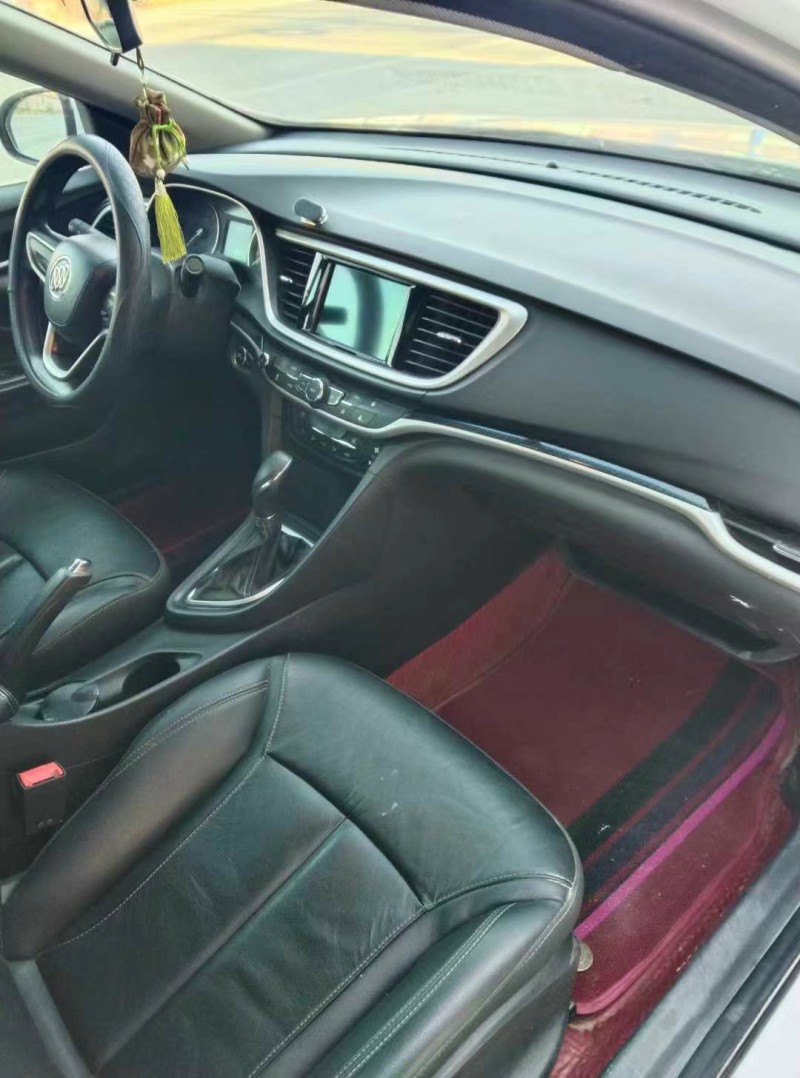 保定15年别克英朗6