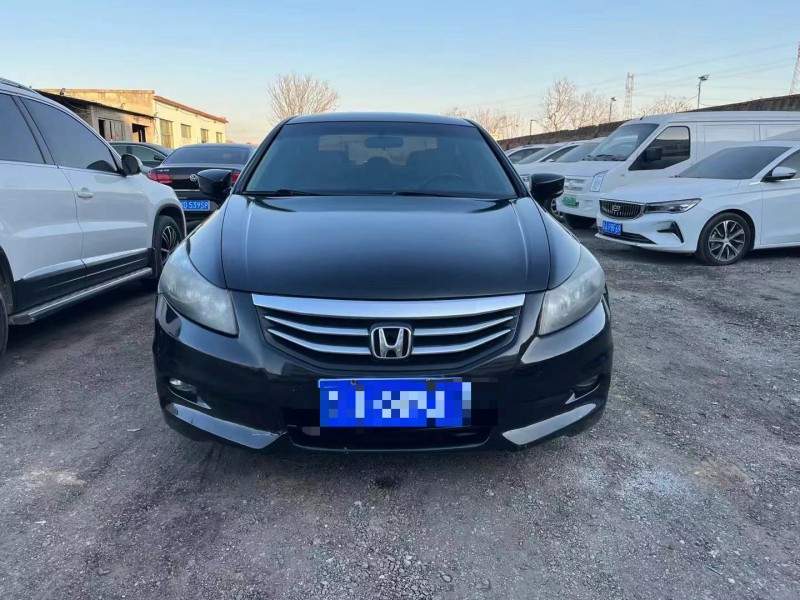 保定12年本田雅阁1