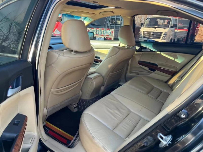 保定12年本田雅阁5